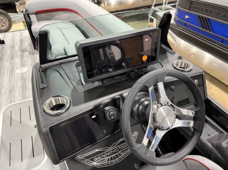 2026 Bennington 24MFB - ESP - ARCH - BLACKOUT US-ETWS9309J526 [photo 17]